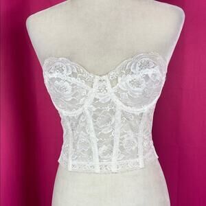 Vintage 70s Wynette by Volmont white lace bustier, size 36B